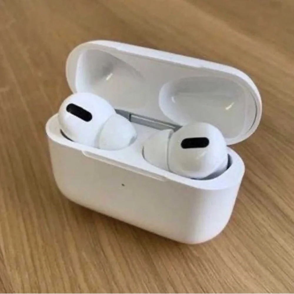 Apple compact ear